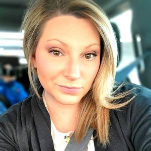 Meet your Posher, Monique